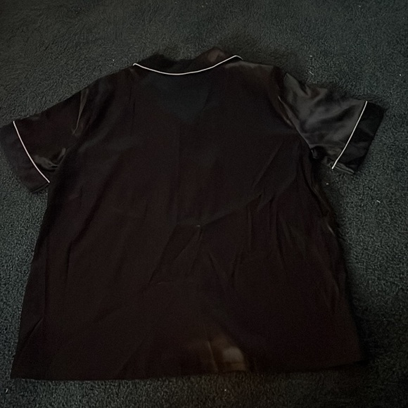 Black silk short set pjs - Picture 4 of 4